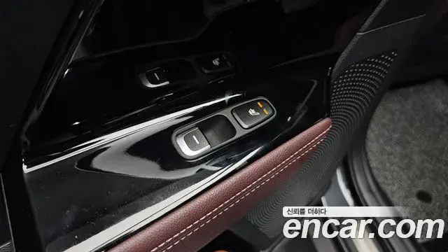 Kia Niro 2019 — Фото 19/20