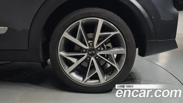 Kia Niro 2019 — Photo 28/35