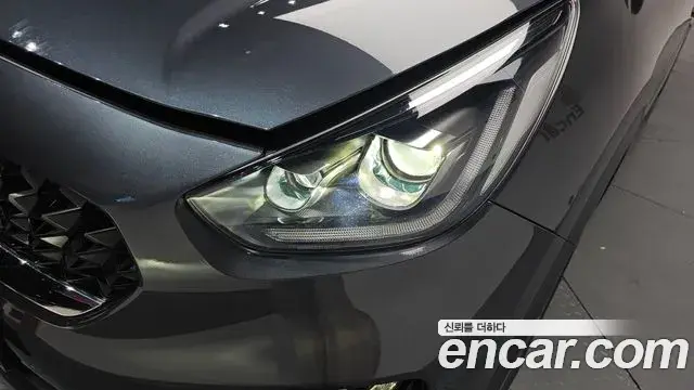 Kia Niro 2019 — Photo 17/35