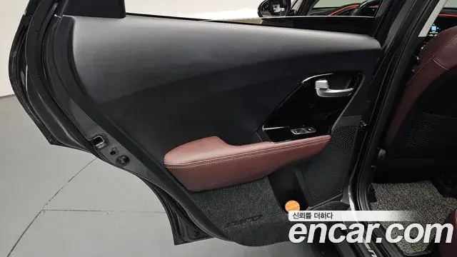 Kia Niro 2019 — Photo 1/35