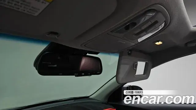Kia Niro 2019 — Photo 14/35