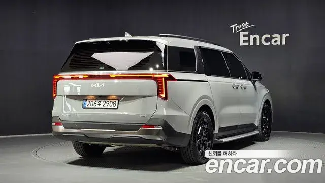 Kia Carnival 2024 — Şəkil 1/35
