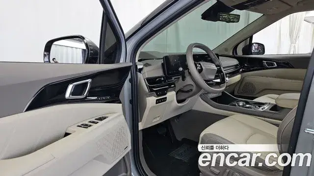 Kia Carnival 2024 — Şəkil 31/35
