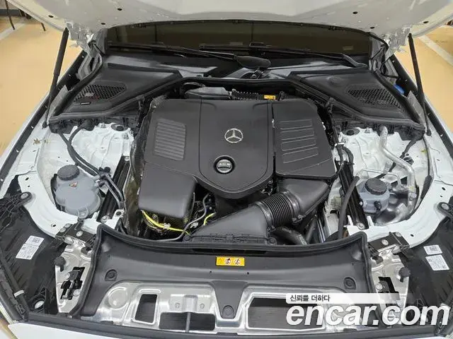 Mercedes-Benz E-Class 2025 — Фото 6/20