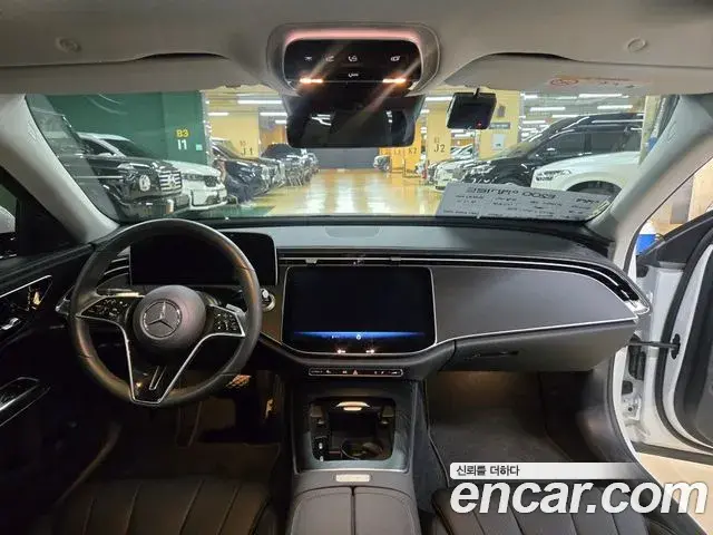 Mercedes-Benz E-Class 2025 — Фото 11/20