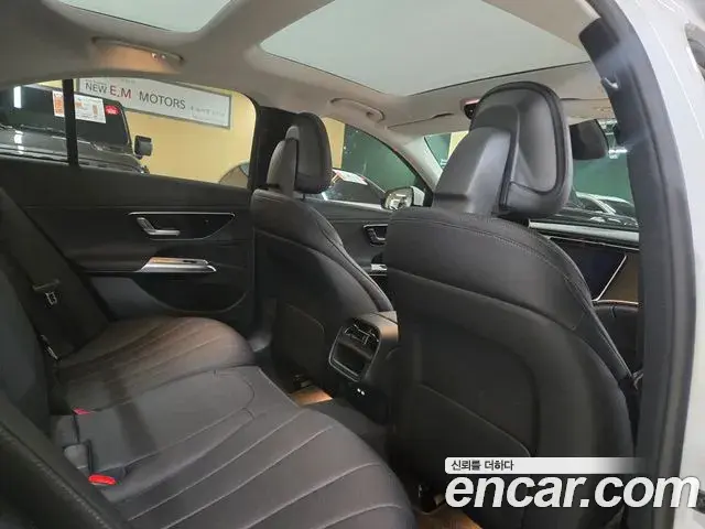 Mercedes-Benz E-Class 2025 — Фото 13/20