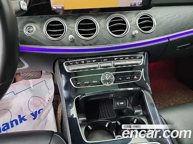 Mercedes-Benz E-Class 2020 — Фото 8/18