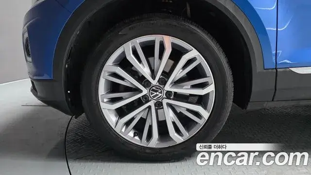 Volkswagen T-Roc 2022 — Photo 21/31