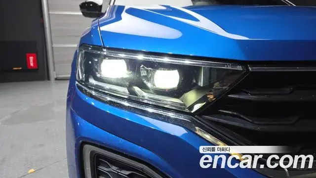 Volkswagen T-Roc 2022 — Photo 22/31