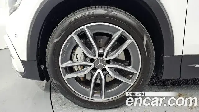 Mercedes-Benz GLB-Class 2024 — ფოტო 25/32