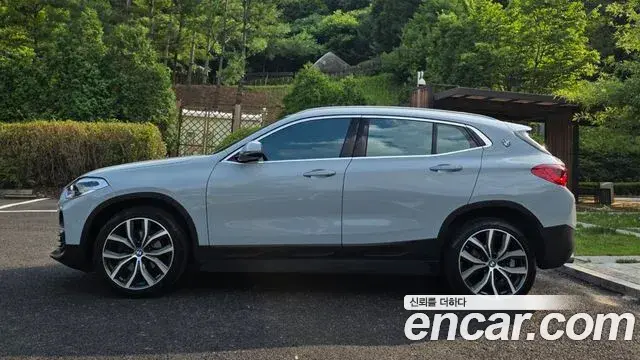 BMW X2 2020 — Şəkil 13/15
