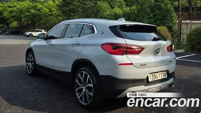 BMW X2 2020 — Şəkil 10/15