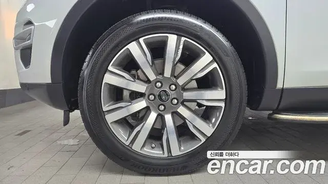 Land Rover Discovery Sport 2018 — ფოტო 12/32
