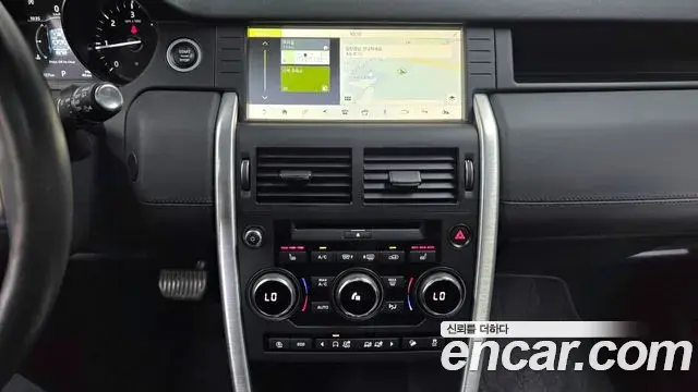Land Rover Discovery Sport 2018 — ფოტო 27/32