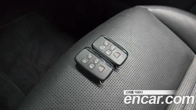Land Rover Discovery Sport 2018 — ფოტო 10/32
