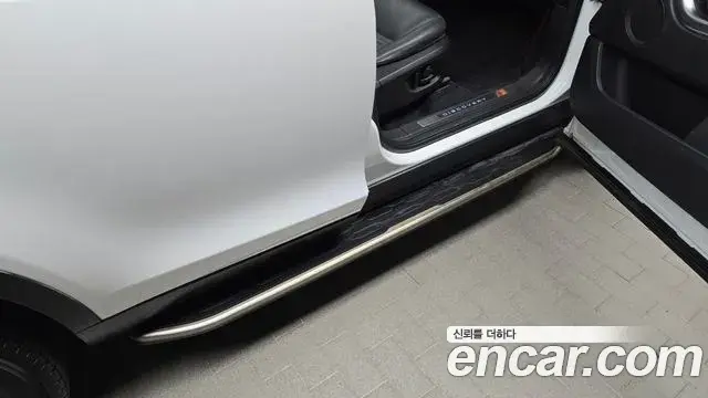 Land Rover Discovery Sport 2018 — ფოტო 31/32