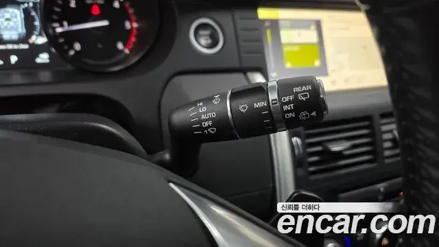 Land Rover Discovery Sport 2018 — ფოტო 14/32