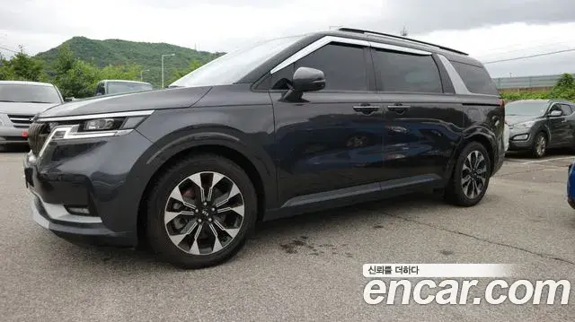 Kia Carnival 2021 — Фото 2/20