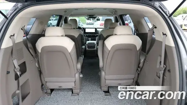 Kia Carnival 2021 — Фото 5/20