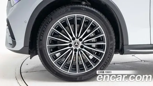 Mercedes-Benz GLC-Class 2025 — ფოტო 19/20