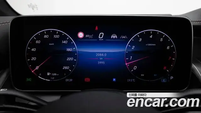 Mercedes-Benz GLC-Class 2025 — ფოტო 16/20