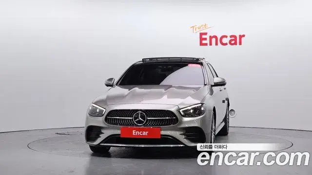 Mercedes-Benz E-Class 2022 — Фото 3/20