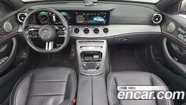 Mercedes-Benz E-Class 2022 — Фото 7/20