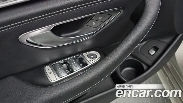 Mercedes-Benz E-Class 2022 — Фото 17/20