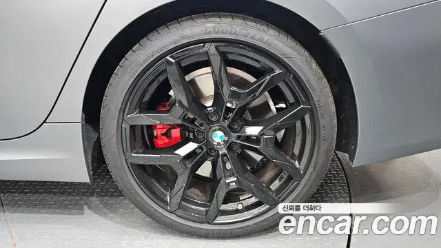 BMW 3 Series 2025 — Şəkil 14/33