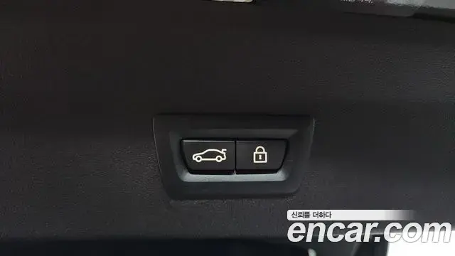 BMW X4 2020 — Photo 11/34
