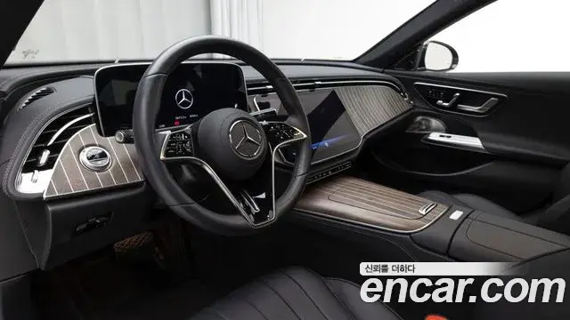 Mercedes-Benz E-Class 2025 — Фото 13/20