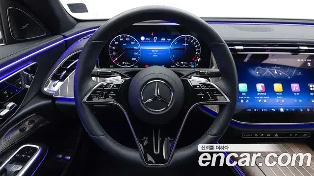 Mercedes-Benz E-Class 2025 — Фото 20/20