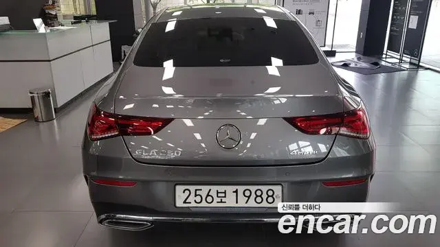 Mercedes-Benz CLA-Class 2020 — Şəkil 1/17