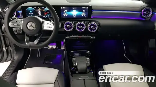 Mercedes-Benz CLA-Class 2020 — Şəkil 10/17