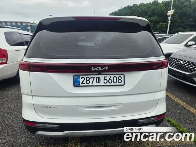 Kia Carnival 2022 — Şəkil 9/19