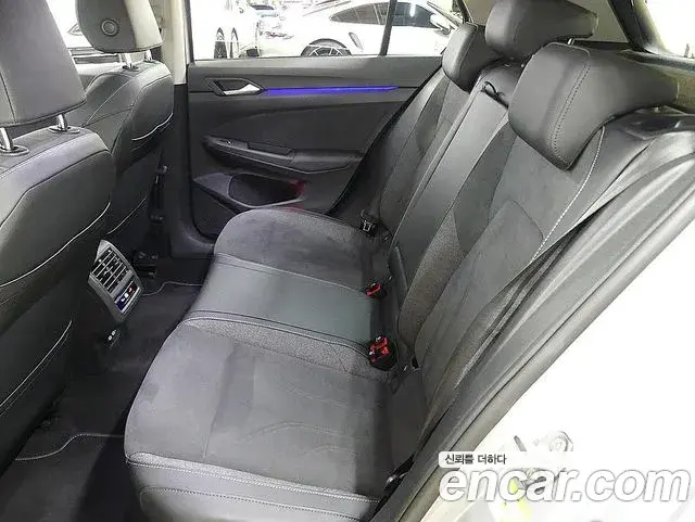 Volkswagen Golf 2026 — Şəkil 2/20