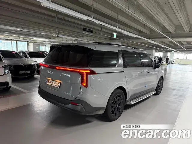 Kia Carnival 2025 — Şəkil 19/20