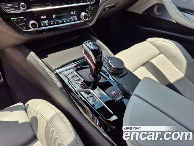 BMW M5 2020 — ფოტო 1/11