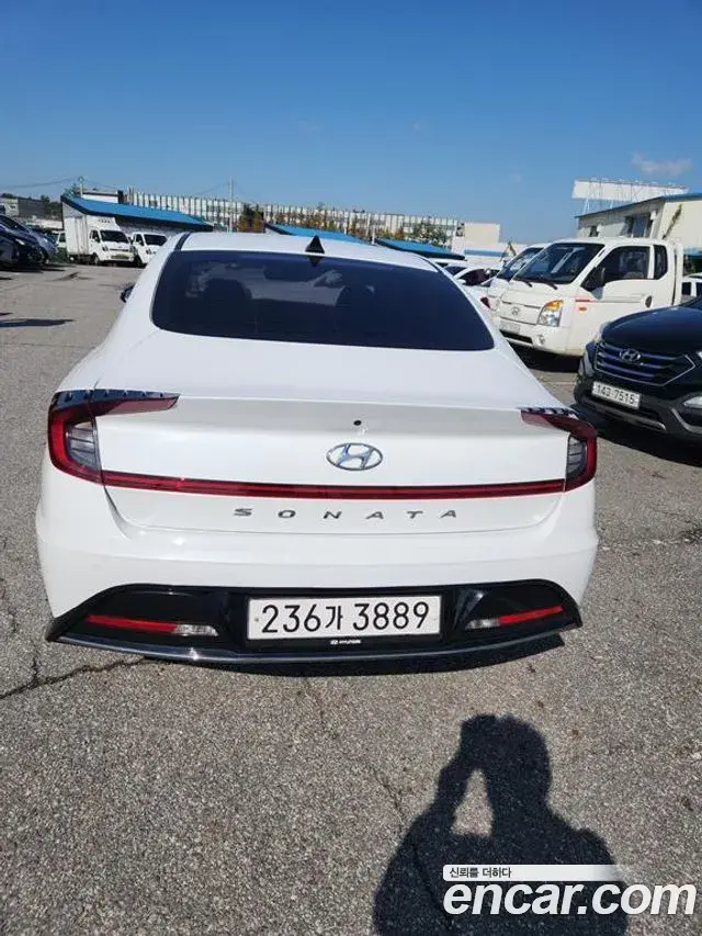 Hyundai Sonata Hybrid 2022 — Şəkil 16/20