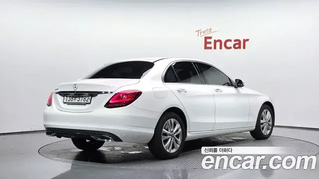 Mercedes-Benz C-Class 2020 — Фото 2/20