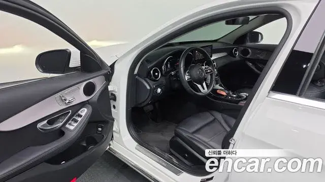 Mercedes-Benz C-Class 2020 — Фото 10/20