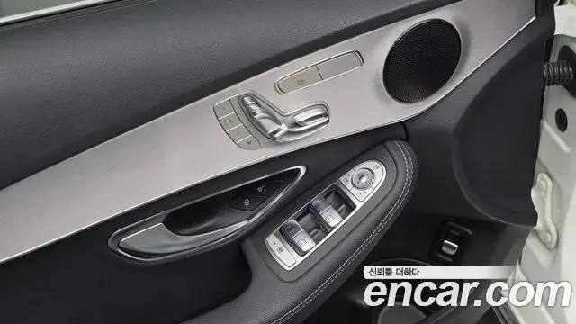 Mercedes-Benz C-Class 2020 — Фото 19/20