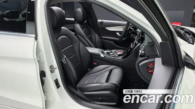 Mercedes-Benz C-Class 2020 — Şəkil 9/31