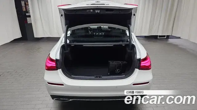 Mercedes-Benz A-Class 2025 — Фото 15/20