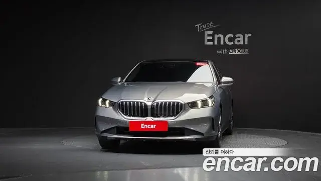 BMW 5 Series 2025 — Şəkil 24/31