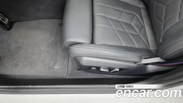 BMW 5 Series 2024 — Şəkil 19/33