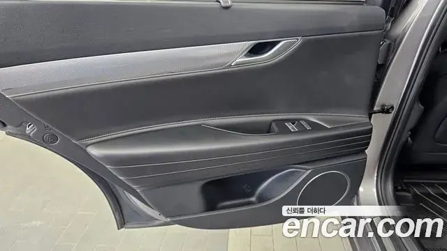 Genesis G80 2020 — ფოტო 10/32