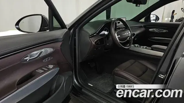 Genesis GV70 2021 — ფოტო 11/20
