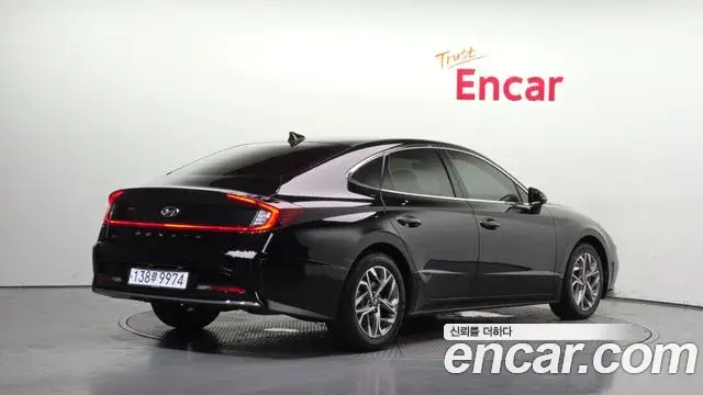 Hyundai Sonata 2022 — Фото 2/20