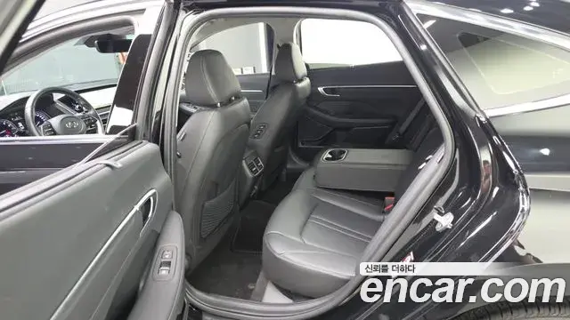 Hyundai Sonata 2022 — Фото 11/20